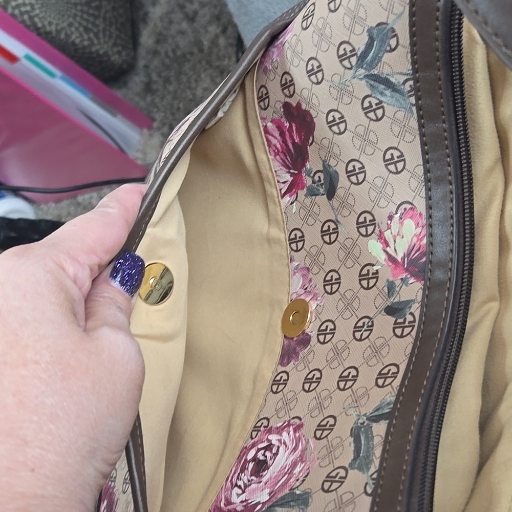 Floral Patterned Shoulder Bag - Picture 6 of 8